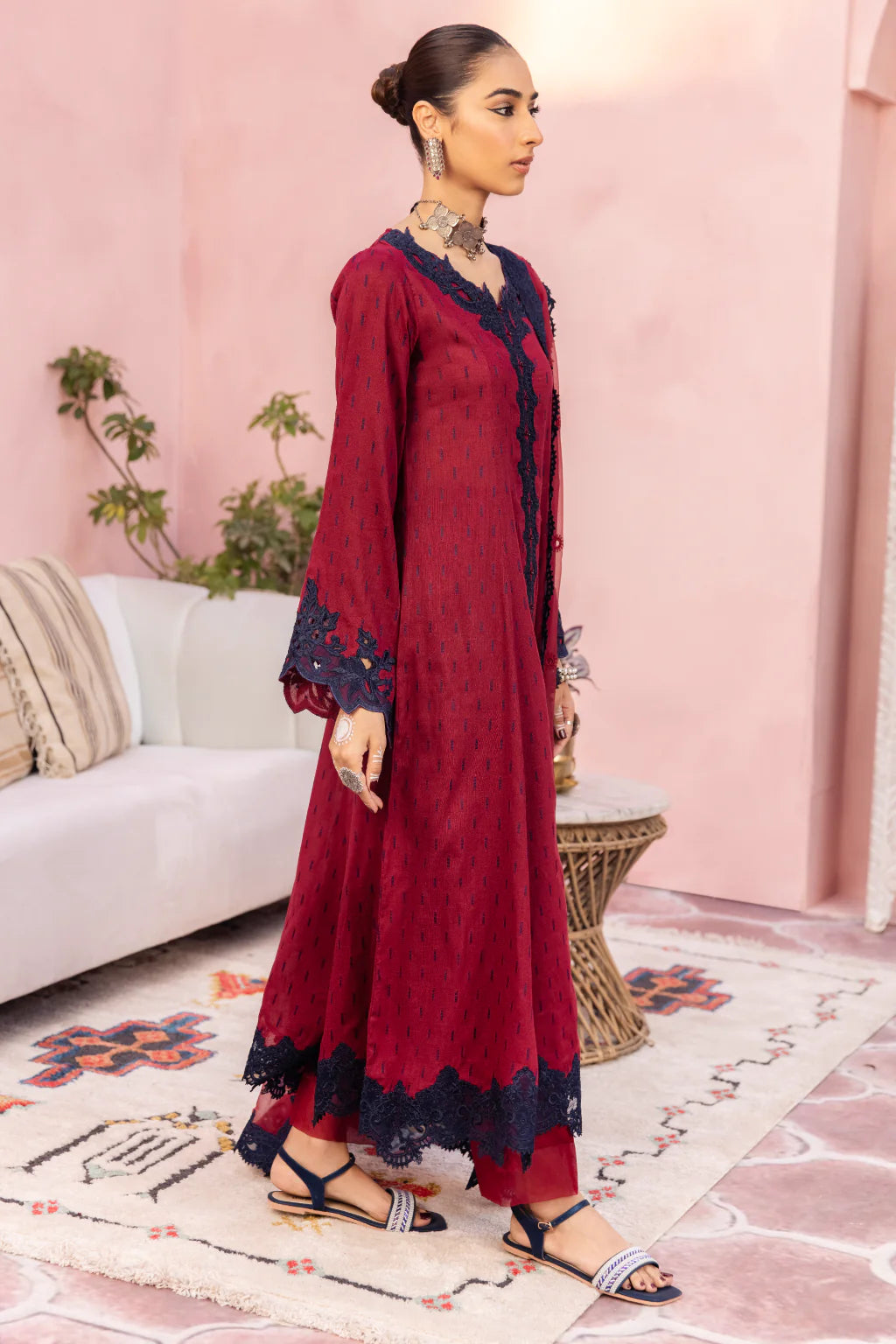 IZNIK RAINA 3 Pc Unstitched Texturted Lawn Summer Eid Collection 2023 for Women - Pehnawa
